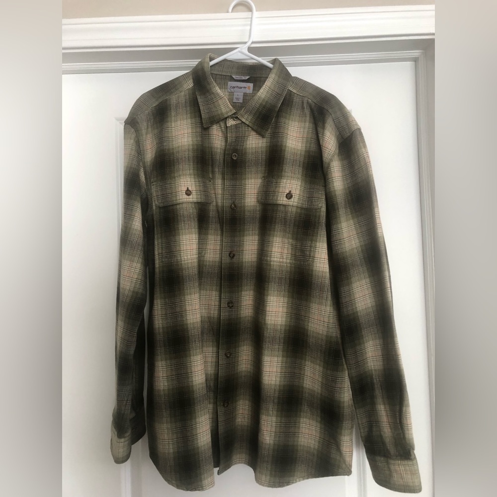 Men’s carhartt Size Large Green Plaid Down Shirt